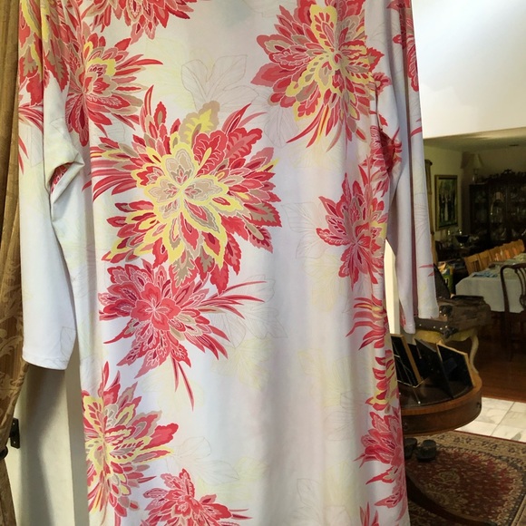 Coral and White tunic top by Tahari - Picture 2 of 7